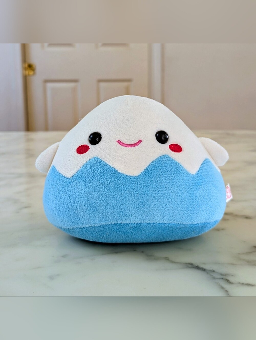 NWOT. RARE Mt. Fuji Fujipon "Hug a Mountain" Stuffed Plush W/Embroidered Flowers
